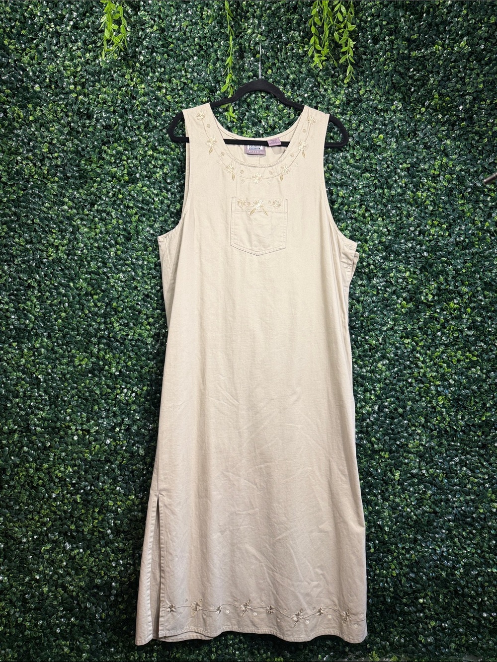 Vintage Light Beige Sleeveless Embroidered Summer Dress